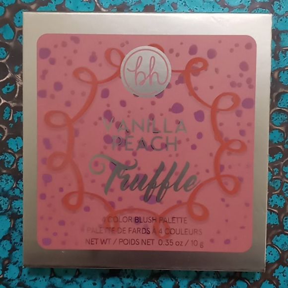 BH Cosmetics Other - bh cosmetics 4 color blush palette